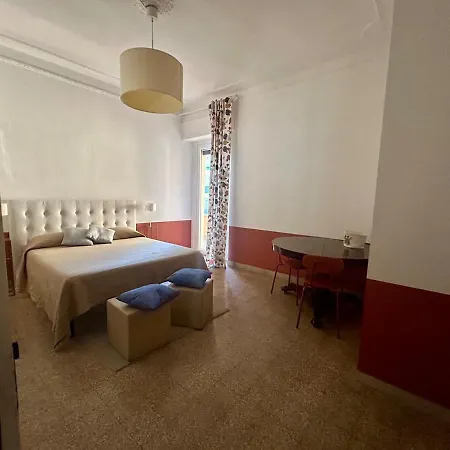 Downtown And Castellamare Station Casa vacanze *